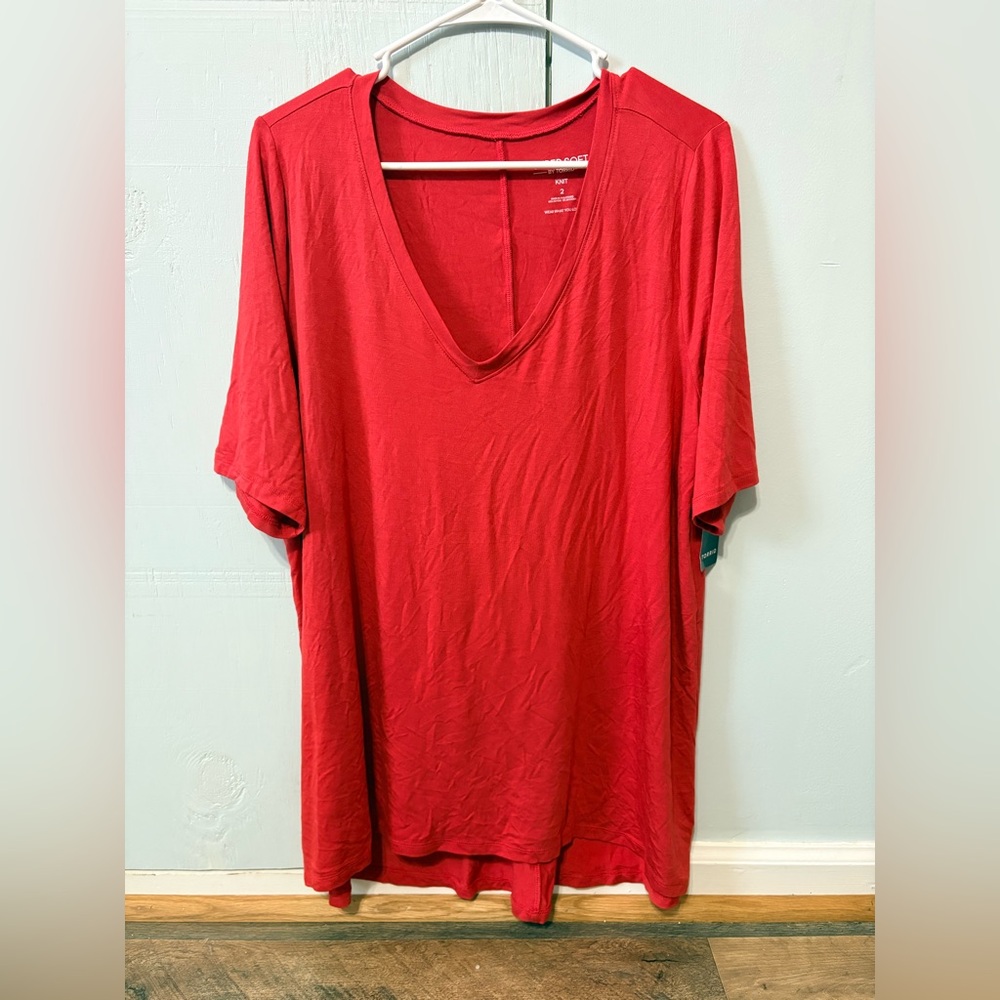 Torrid Favorite Tunic Super Soft V-Neck Tee Red 2X | Plus Size Basic Top - Picture 1 of 4